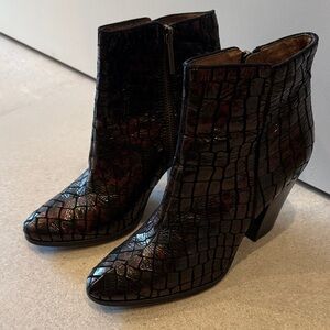 Donald Pliner Swift leather Croc-Embossed Ankle Boots 8